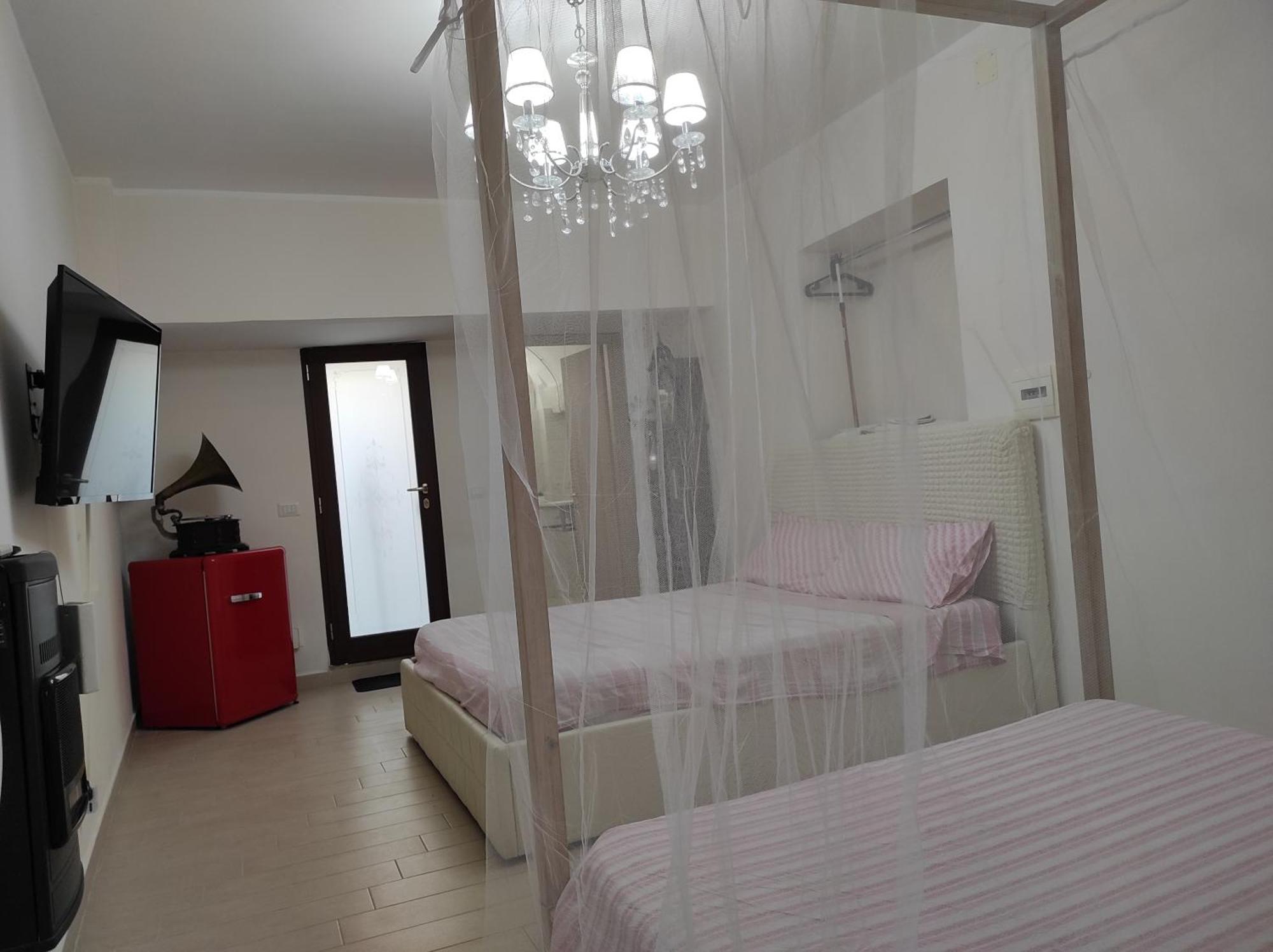 Affittacamere Silvagni Caserta Szoba fotó